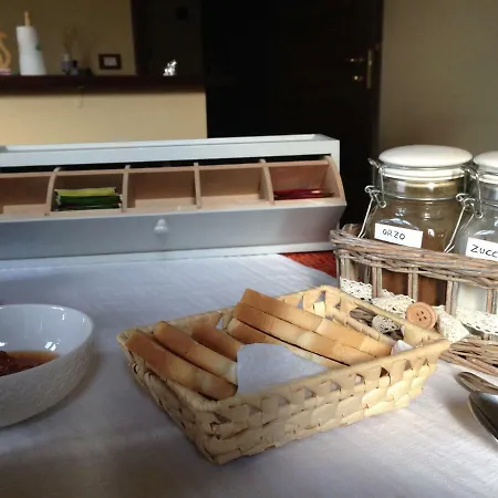 Mamma Elena לינה וארוחת בוקר Rovito