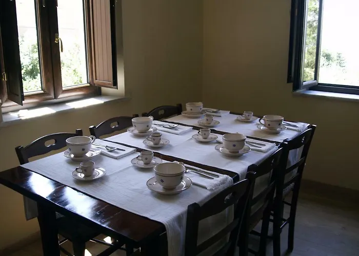 Alojamento de Acomodação e Pequeno-almoço Mamma Elena 3*