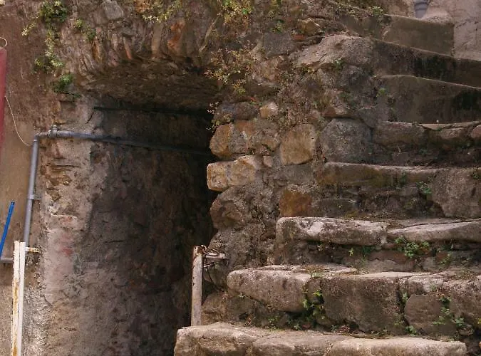 Alojamento de Acomodação e Pequeno-almoço Mamma Elena 3*