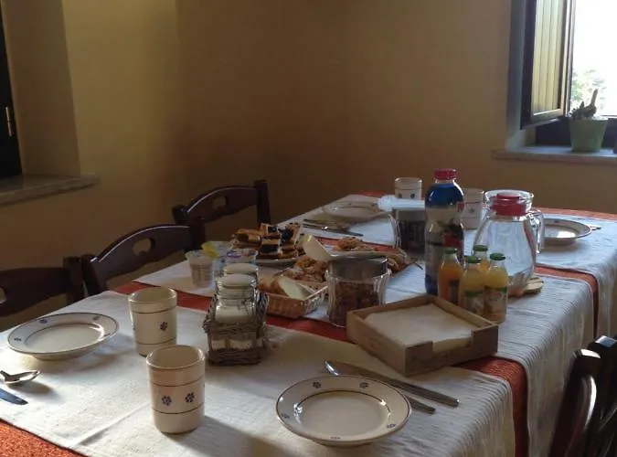 Mamma Elena Alojamento de Acomodação e Pequeno-almoço Rovito